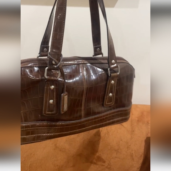 Liz claiborne crazy horse hand bag bundle of 2 GUC - Picture 7 of 16